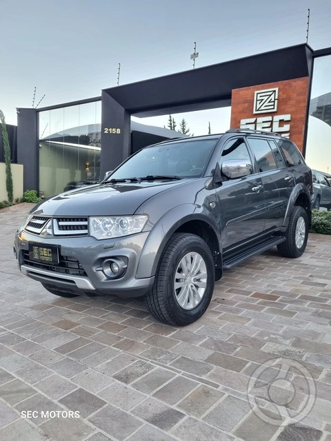 PAJERO DAKAR HPE 3.2 4X4 / 7 LUGARES / 4 / ESTEPE SEM USO / MANUAIS E CHAVE RESERVA / BA - 2016 - CAXIAS DO SUL