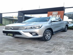 hilux cd srx 2.8 4x4   placa i   135.000   manuais e chave reserva   exelente estado de co 2017 caxias do sul