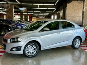 sonic 1.6 lt sedan 16v flex 4p automatico 2013 caxias do sul