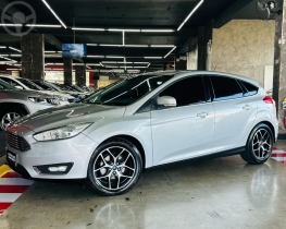 FOCUS 2.0 TITANIUM HATCH 16V FLEX 4P AUTOMÁTICO